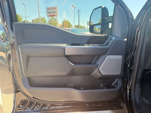 Used 2025 Ford F350 Lariat w/ Lariat Ultimate Package AWD/4WD image 13