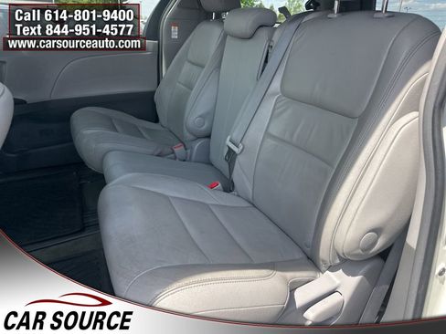 Used 2015 Toyota Sienna XLE w/ XLE Navigation Package image 13