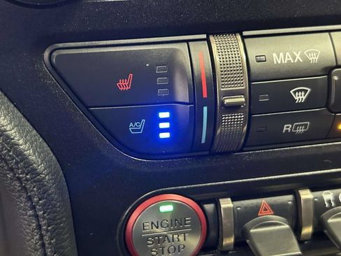 Used 2019 Ford Mustang Shelby GT350 w/ Technology Package RWD image 23