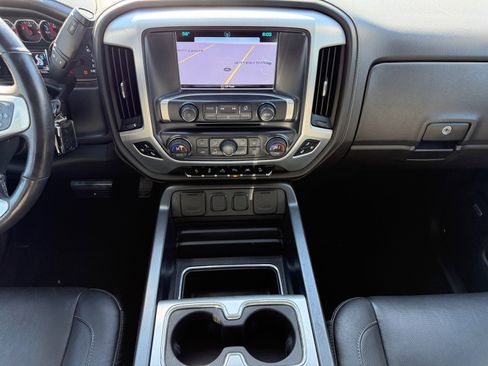 Used 2018 GMC Sierra 1500 SLT image 16