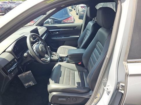 Used 2024 Honda CR-V Sport Touring image 6
