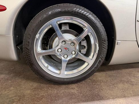 Used 2000 Chevrolet Corvette Convertible w/ Memory Pkg image 17