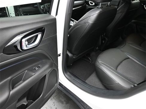 New 2026 Jeep Compass Latitude image 16