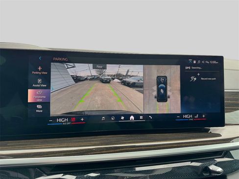 Certified 2024 BMW X5 xDrive40i w/ M Sport Package image 13