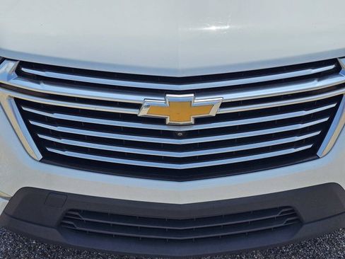 Used 2022 Chevrolet Traverse Premier FWD image 3