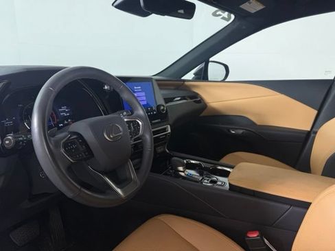 Used 2025 Lexus RX 350 FWD w/ Accessory Package image 4