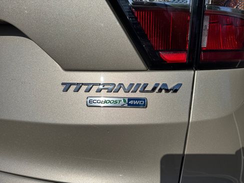 Used 2017 Ford Escape Titanium AWD/4WD image 24