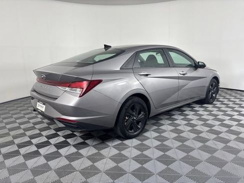 Used 2023 Hyundai Elantra SEL FWD image 30
