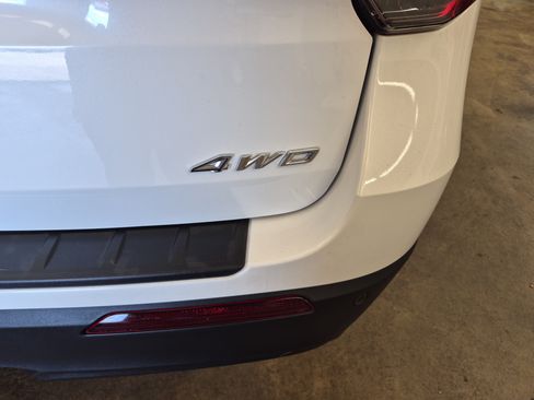 Certified 2025 Ford Explorer Active AWD/4WD image 7