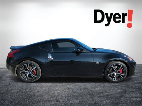 Used 2020 Nissan 370Z Touring Sport image 2