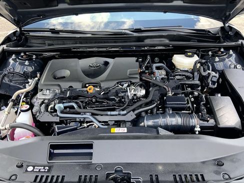 Used 2025 Toyota Camry SE FWD image 31