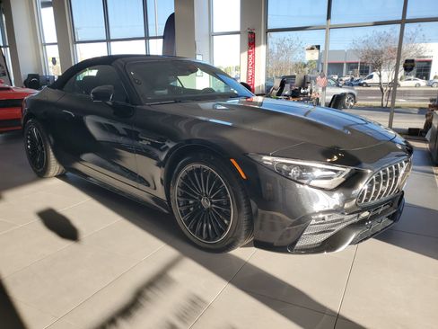 Used 2025 Mercedes-Benz SL 43 AMG image 5