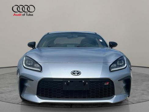 Used 2024 Toyota GR86 Premium RWD image 2