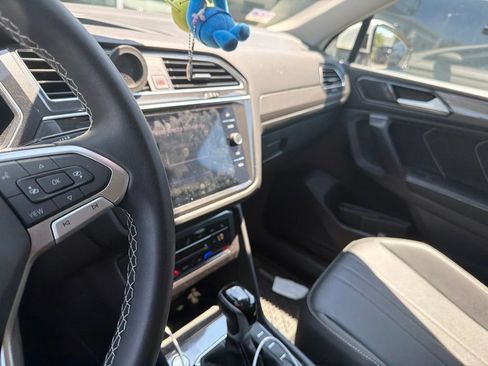 Used 2023 Volkswagen Tiguan SE FWD image 10