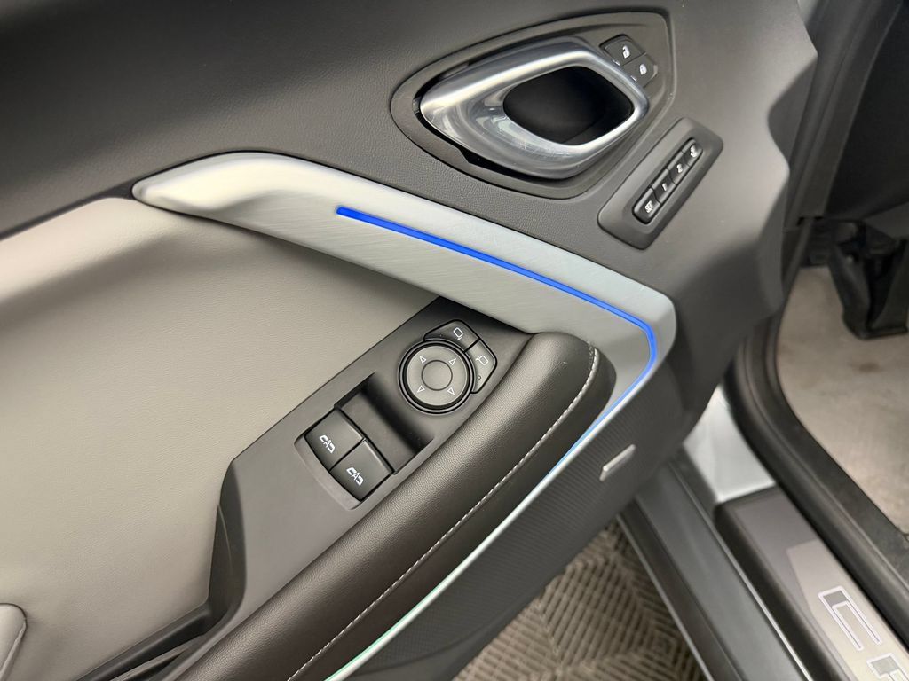 Used 2023 Chevrolet Camaro LT RWD image 13