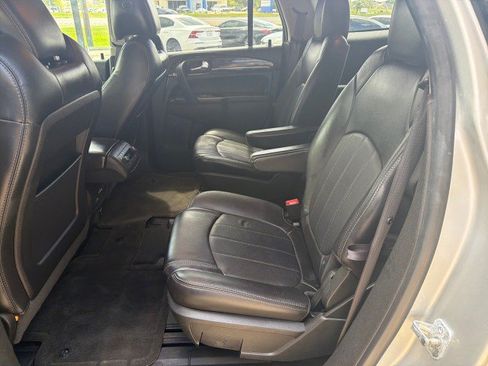 Used 2014 Buick Enclave Premium FWD image 25