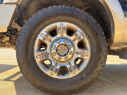 Used 2013 Ford F250 King Ranch w/ King Ranch w/Chrome Pkg image 11