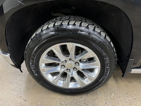 Used 2020 Chevrolet Silverado 1500 LTZ w/ LTZ Premium Package image 7