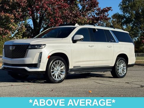Used 2022 Cadillac Escalade ESV Premium Luxury image 3