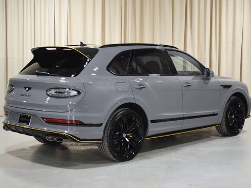 New 2026 Bentley Bentayga Extended Wheelbase AWD/4WD image 3