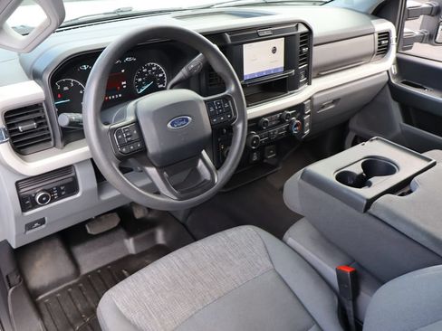 Used 2025 Ford F250 XLT AWD/4WD image 4