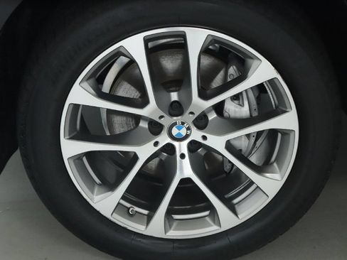 Used 2025 BMW X5 xDrive40i w/ Climate Comfort Package AWD/4WD image 38