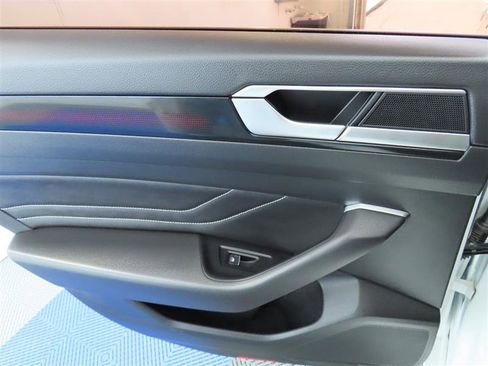 Used 2023 Volkswagen Arteon SEL w/ Arteon MDO Package image 32