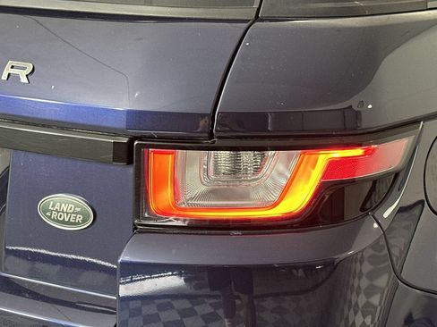 Used 2019 Land Rover Range Rover Evoque SE AWD/4WD image 26