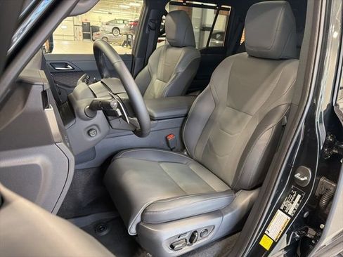 Used 2025 Lexus GX 550 w/ Accessory Package (2T) image 17