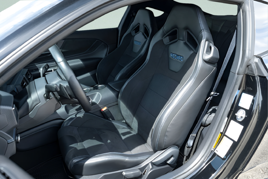 Used 2024 Ford Mustang Dark Horse RWD image 15