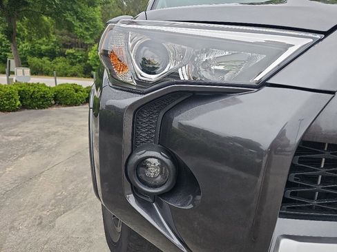 Used 2023 Toyota 4Runner TRD Off-Road Premium w/ Moonroof Package AWD/4WD image 3