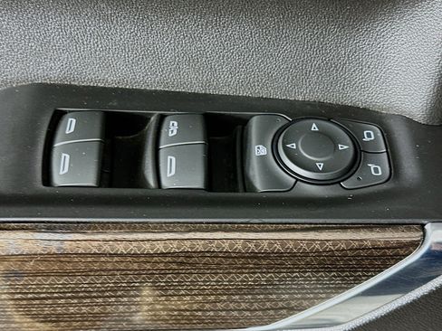 Used 2021 Chevrolet Silverado 1500 LT Trail Boss w/ Bed Protection Package image 15