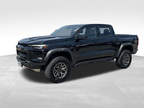 Certified 2025 Chevrolet Colorado ZR2 w/ Technology Package AWD/4WD image 23
