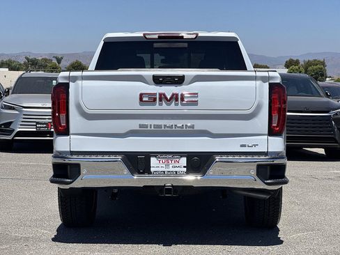New 2026 GMC Sierra 1500 SLT w/ SLT Premium Plus Package AWD/4WD image 4
