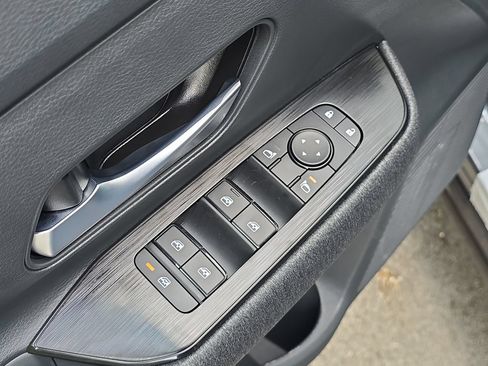 New 2026 Nissan Kicks SV w/ SV Premium Package AWD/4WD image 19
