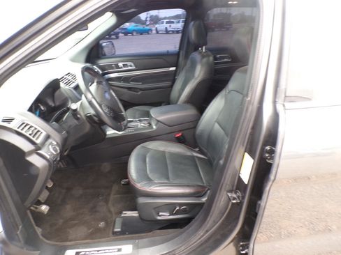 Used 2018 Ford Explorer Sport AWD/4WD image 12
