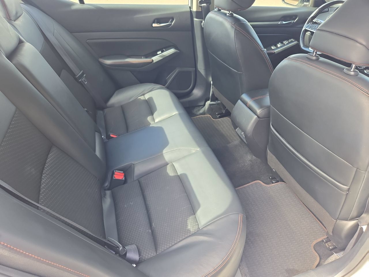 Used 2024 Nissan Altima 2.5 SR FWD image 11