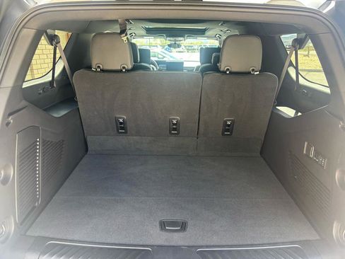 Used 2025 GMC Yukon XL Elevation w/ Elevation Premium Package image 6