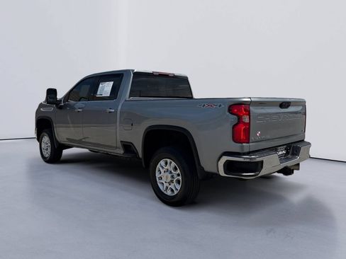 Used 2024 Chevrolet Silverado 2500 LTZ AWD/4WD image 5