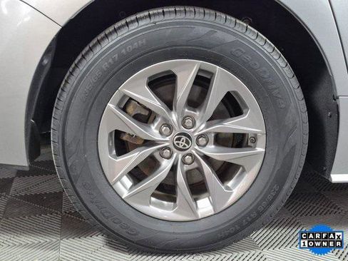 Certified 2024 Toyota Sienna XLE image 26