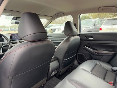 Used 2024 Nissan Altima 2.5 SR image 25