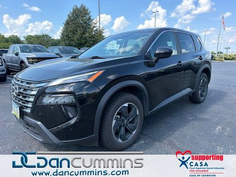 Used 2024 Nissan Rogue SV AWD/4WD image 1