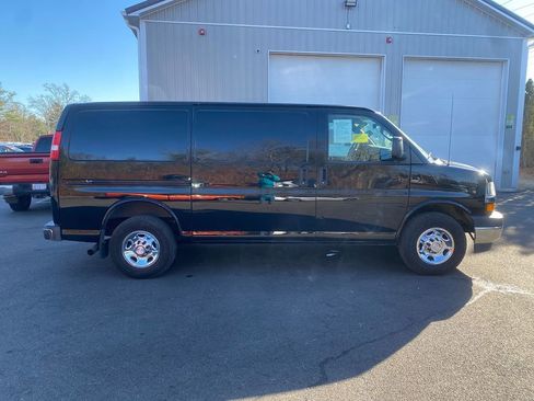 Used 2019 Chevrolet Express 2500 w/ Driver Convenience Package image 4