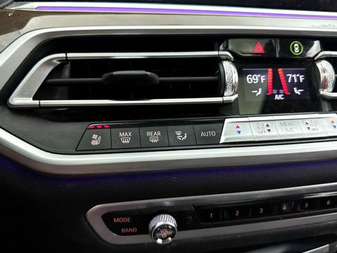 Used 2019 BMW X7 xDrive40i w/ Premium Package AWD/4WD image 26