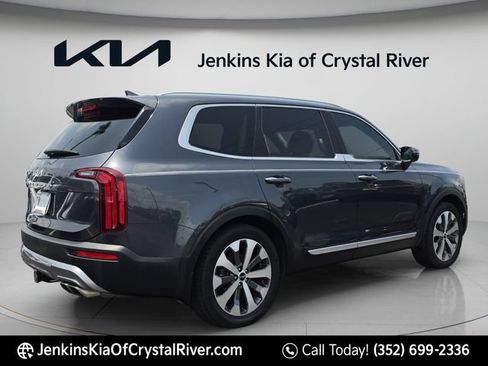 Used 2022 Kia Telluride SX w/ Towing Package FWD image 5