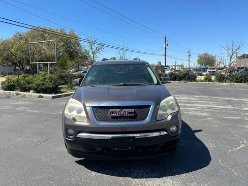 Used 2009 GMC Acadia SLT w/ Visibility Package image 2