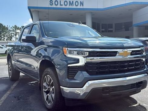 Used 2024 Chevrolet Silverado 1500 LT AWD/4WD image 1