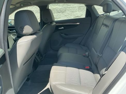Used 2018 Chevrolet Impala LT w/ LT Convenience Package FWD image 28