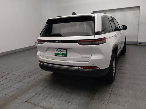 Used 2024 Jeep Grand Cherokee Laredo RWD image 9