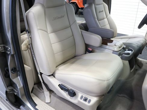 Used 2002 Ford Excursion Limited image 17